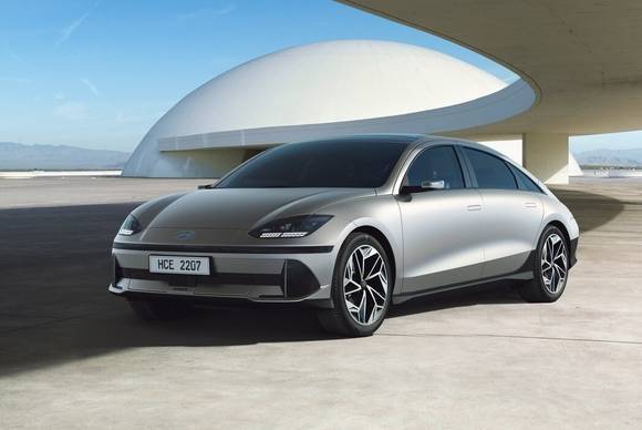 17 найкращих електромобілів 2023 року