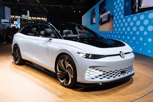 17 найкращих електромобілів 2023 року
